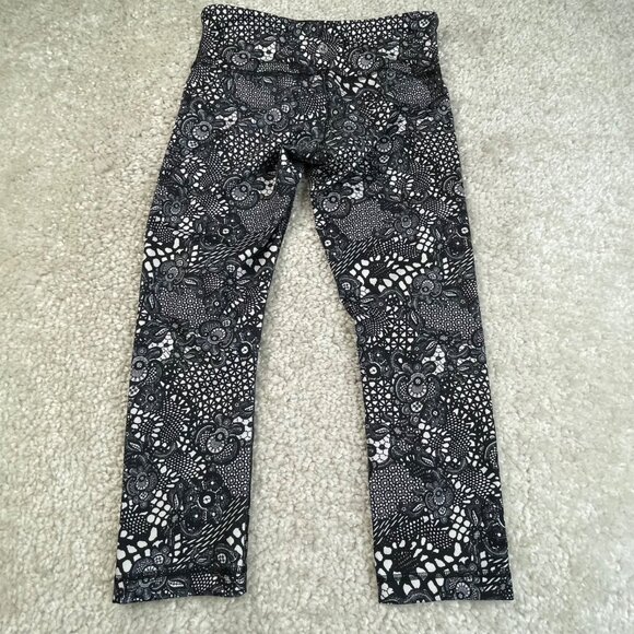 Lululemon Wunder Under Crop Legging Pretty Lace Black White Low Rise - Picture 3 of 10